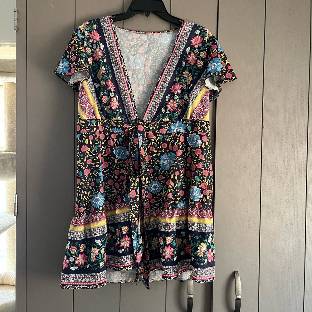 LAST CHANCE Floral Wrap Mini Dress - Picture 5 of 15